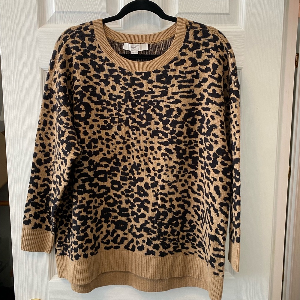 NWT Loft Plus Leopard Print Sweater - 16/18. Graphic cheetah animal print